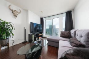 Central 1-Bedroom Apartment with Pool, Jacuzzi & Sauna